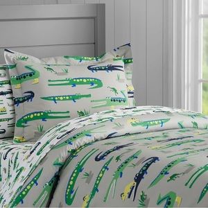 Pottery Barn Kids single & full alligator duvet with shams
